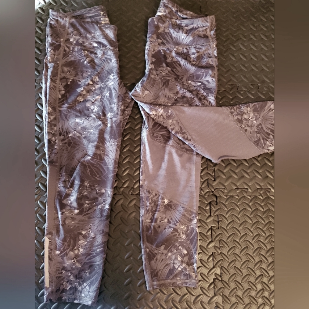 2 Old Navy athletic leggings Large